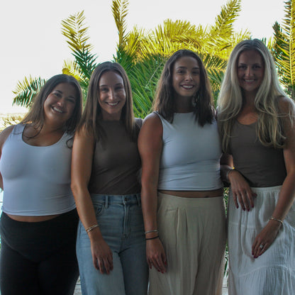Left to right: 5'0", 180lb, size large • 5'4", 125lb, size small • 5'7", 150lb, size medium • 5'9", 140lb, size small